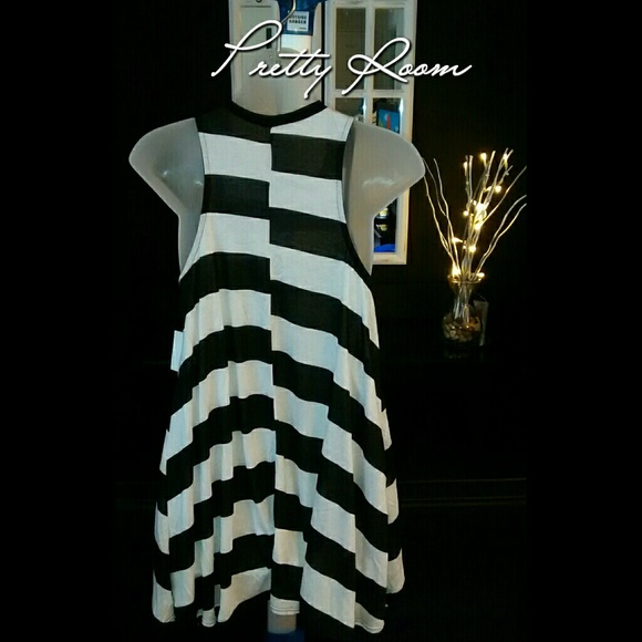 Top - Picture 2 of 3